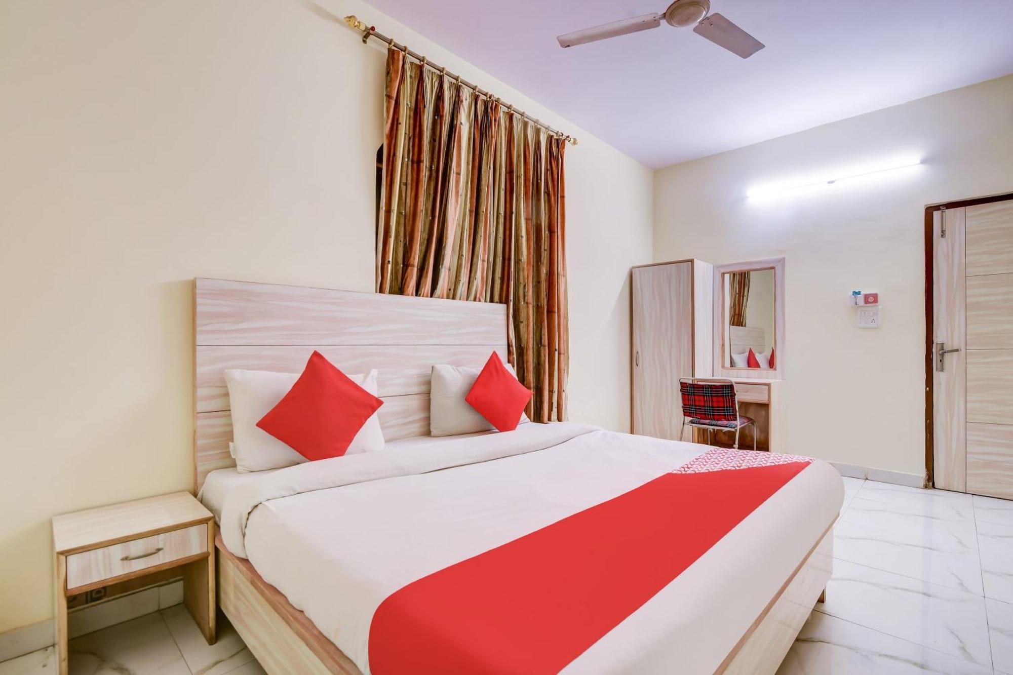 Hotel O 74192 Vishwakarma Palace 德里 外观 照片
