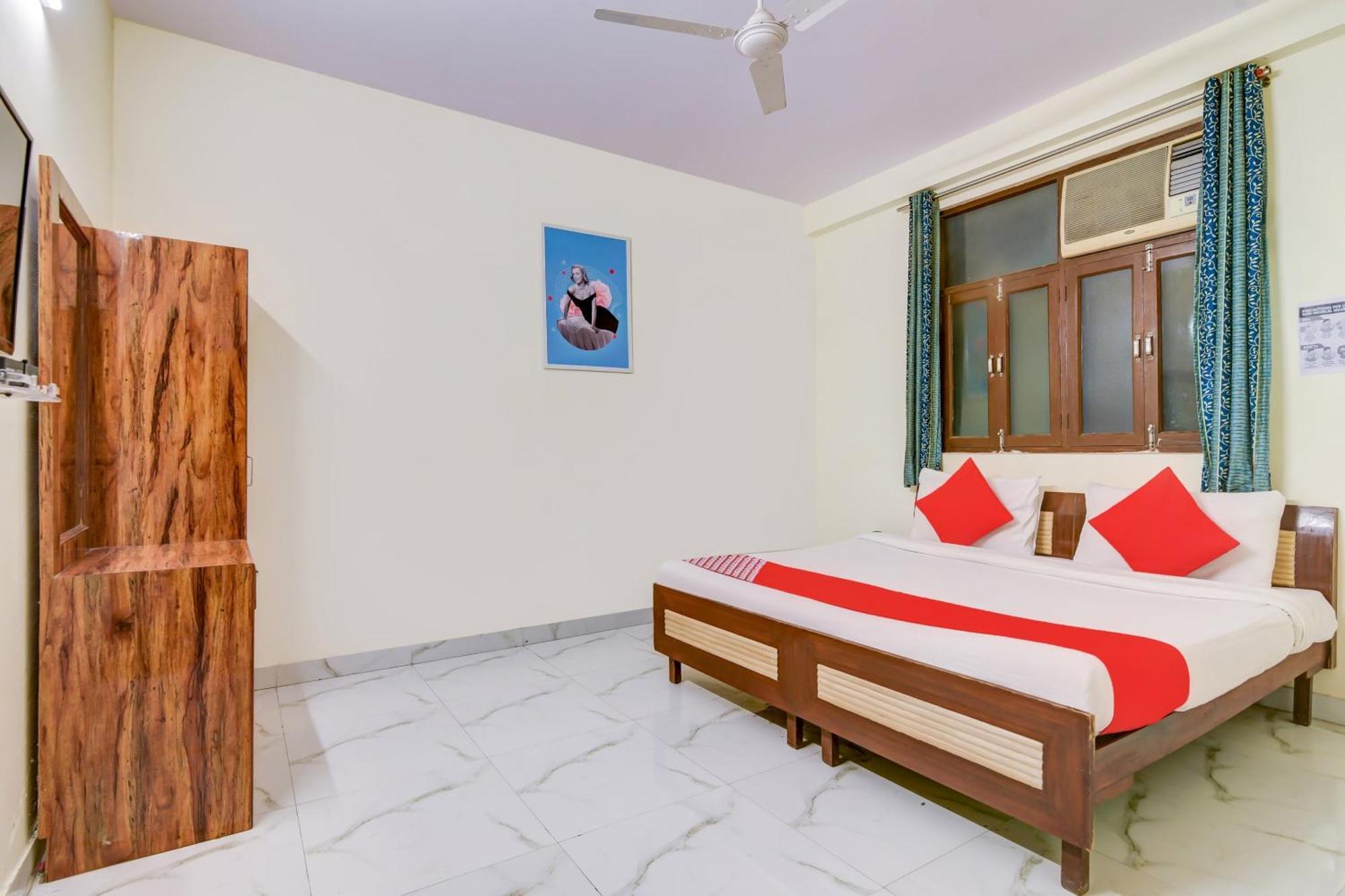 Hotel O 74192 Vishwakarma Palace 德里 外观 照片