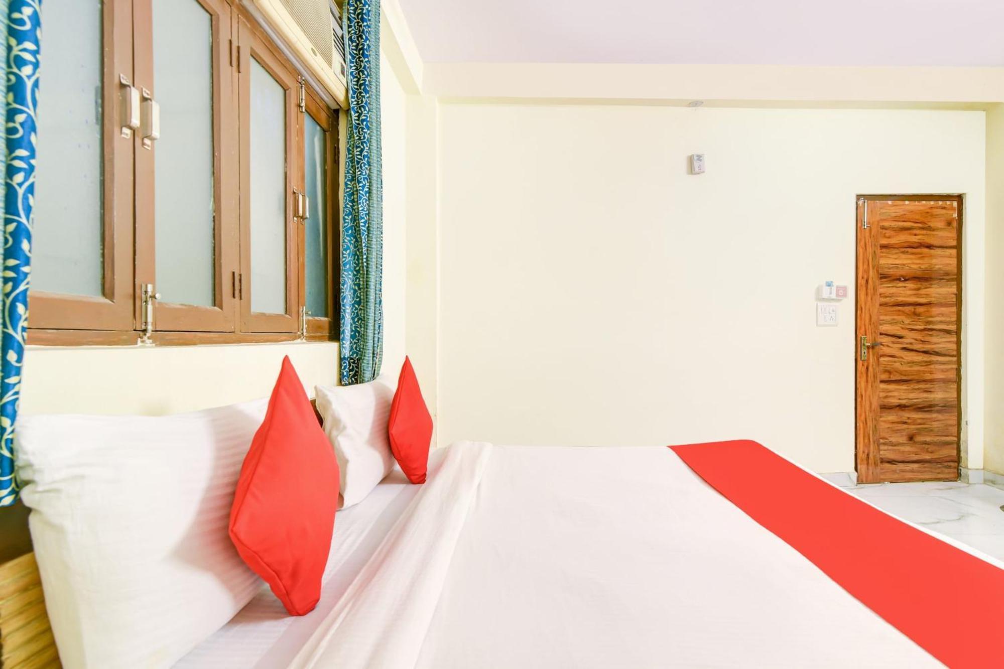 Hotel O 74192 Vishwakarma Palace 德里 外观 照片